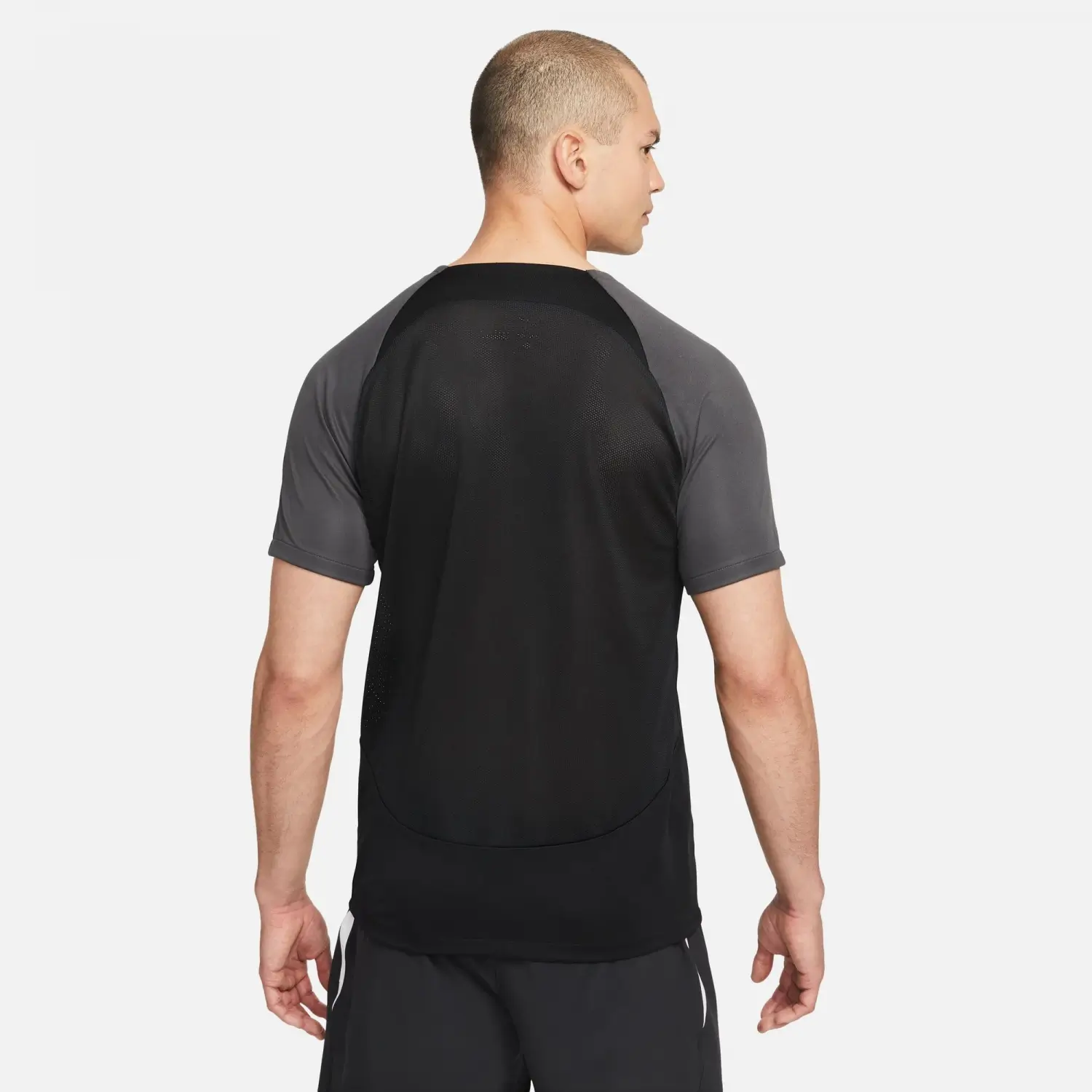 Nike Dri-FIT Academy Pro Siyah Erkek Tişört DH9225-011