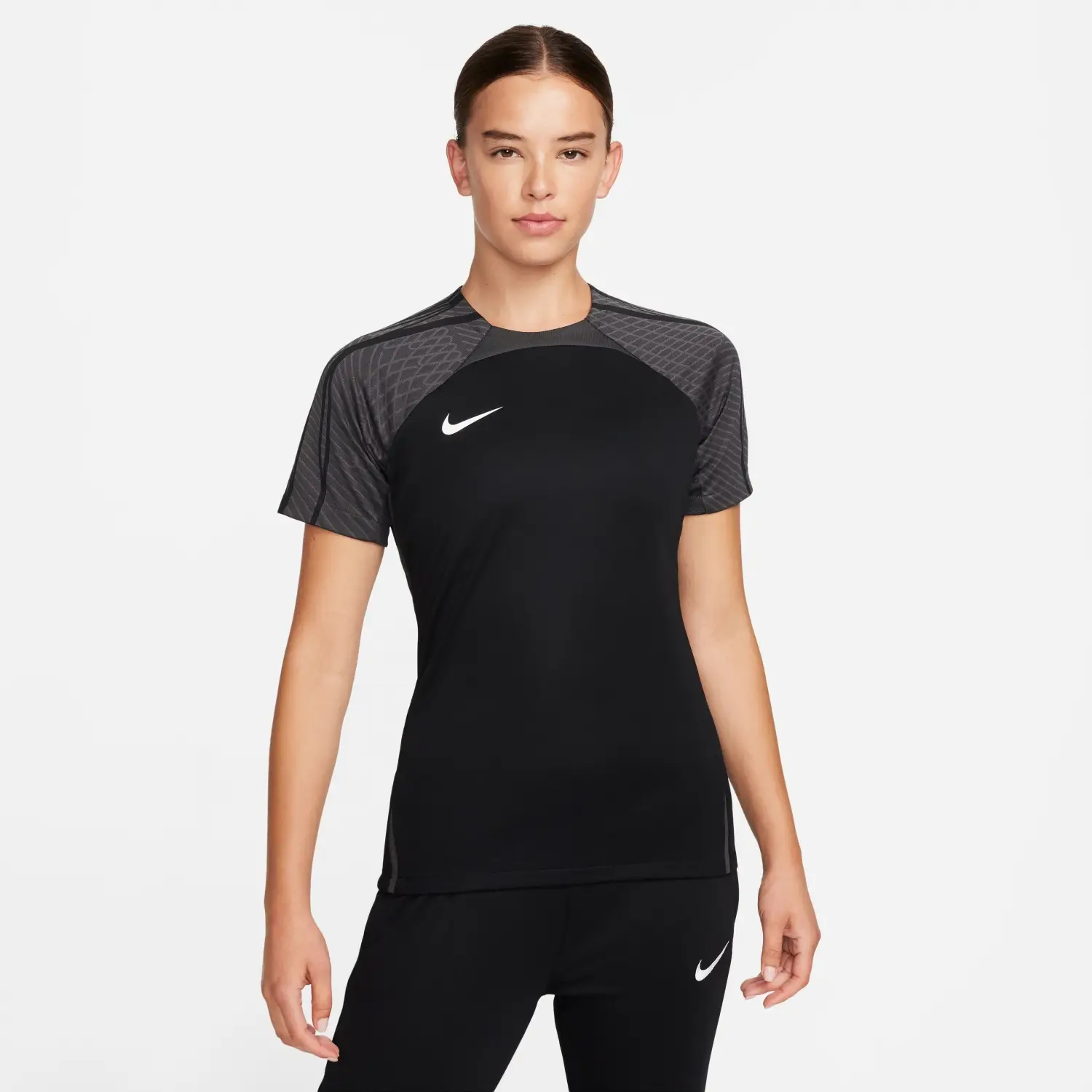 Nike Dri-FIT Strike Siyah Kadın Tişört DR2278-010