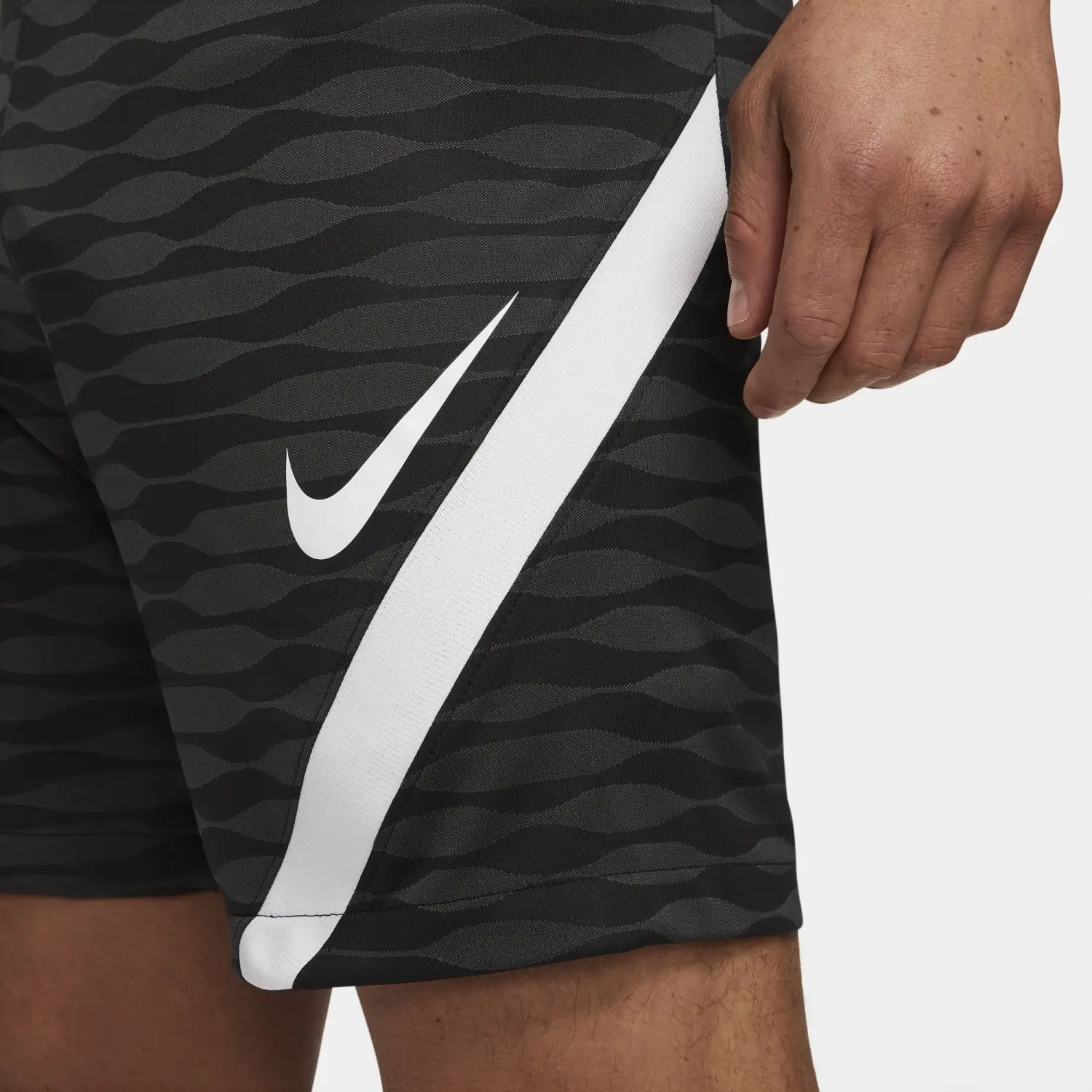 Nike Dri-Fit Strike 21 Siyah Erkek Şort - CW5850-010