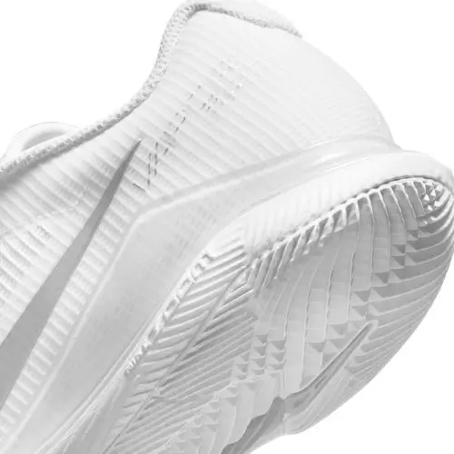 NikeCourt Air Zoom Vapor Pro Beyaz Kadın Tenis Ayakkabısı - CZ0222-108
