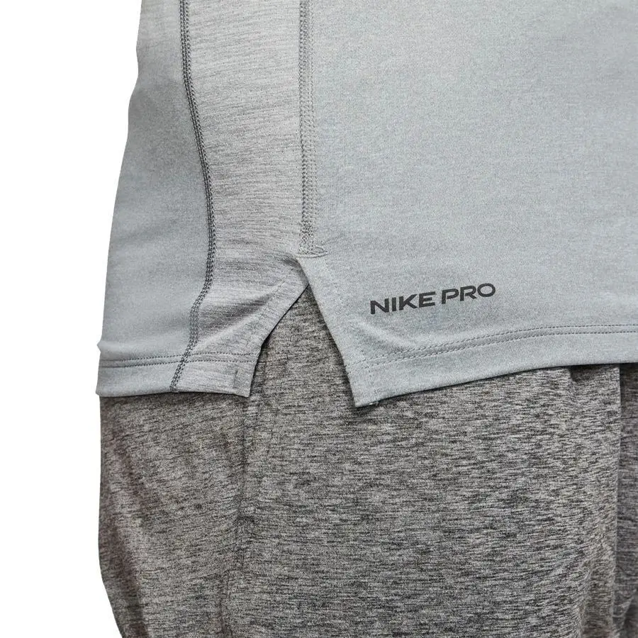 Nike Pro Tight-Fit Gri Erkek Tişört - BV5631-085