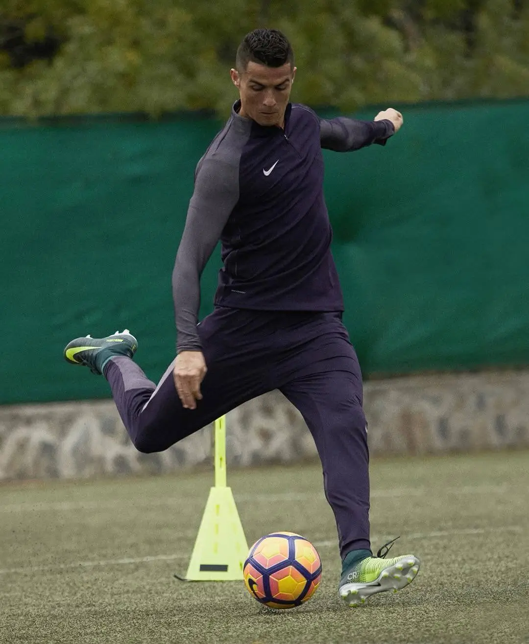 C Ronaldo Hangi Kramponu Giyiyor?